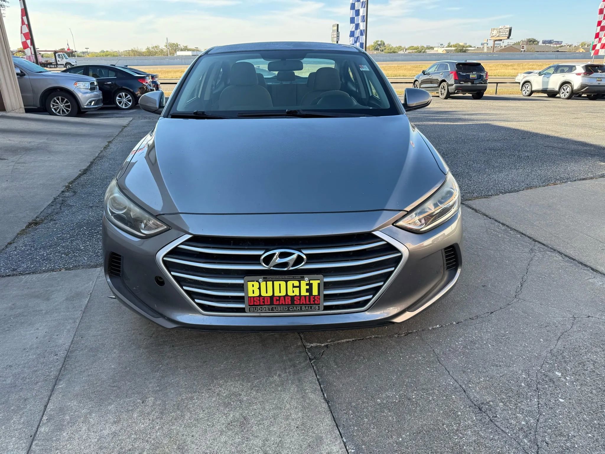 Used 2017 Hyundai Elantra SE image 2