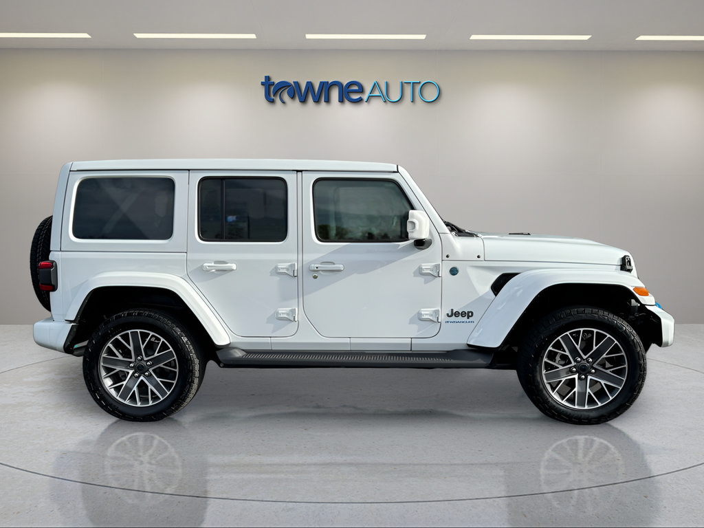 Used 2024 Jeep Wrangler High Altitude AWD/4WD image 6