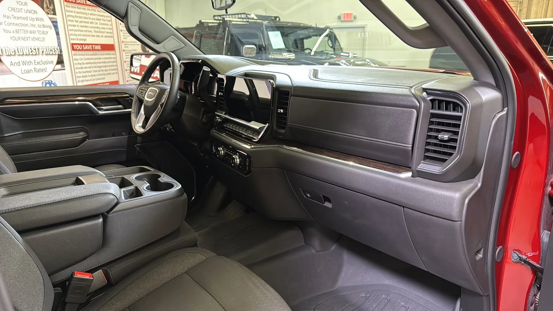 Used 2024 GMC Sierra 1500 Elevation w/ LPO, Elevation Black Package image 19