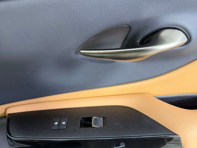 Used 2025 Lexus ES 350 w/ Premium Package image 37