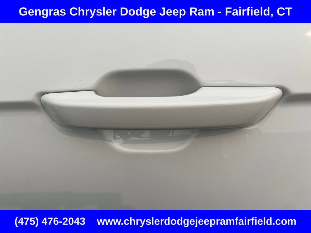 Certified 2023 Jeep Grand Cherokee Laredo X AWD/4WD image 33