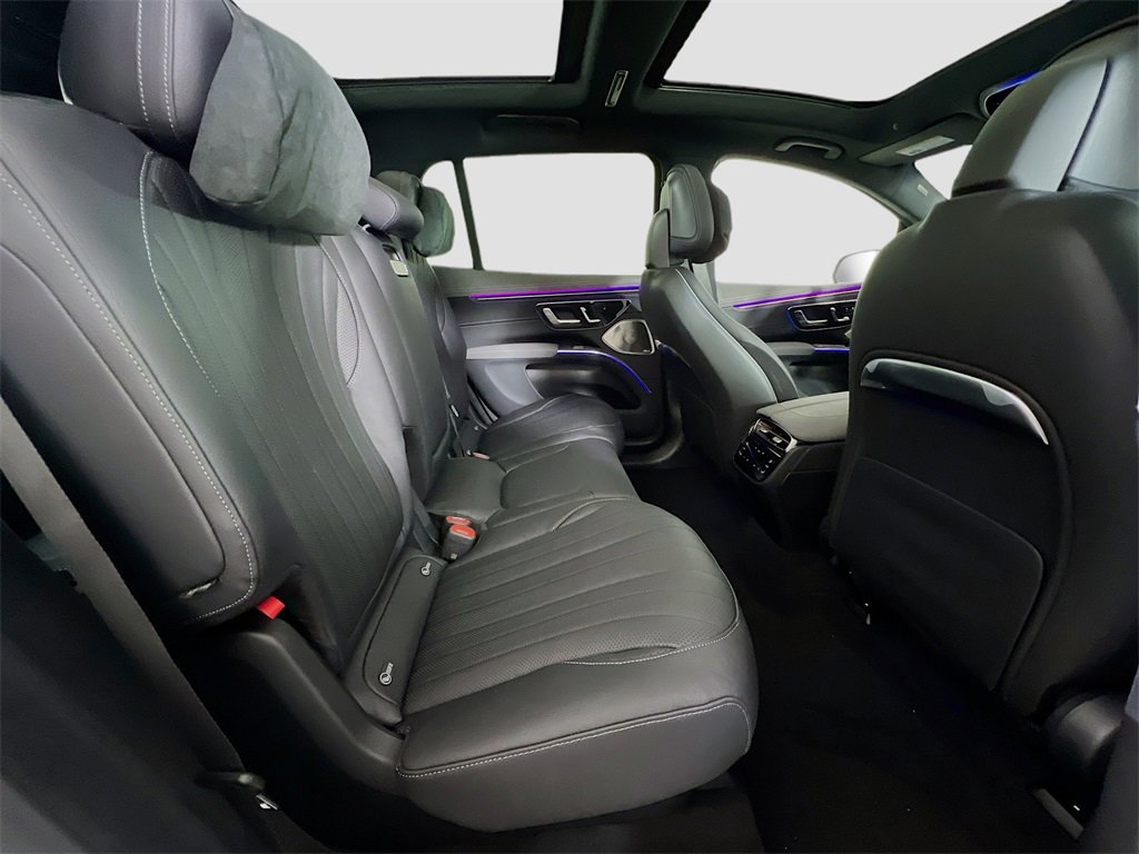 New 2026 Mercedes-Benz EQS 400 4MATIC SUV image 31