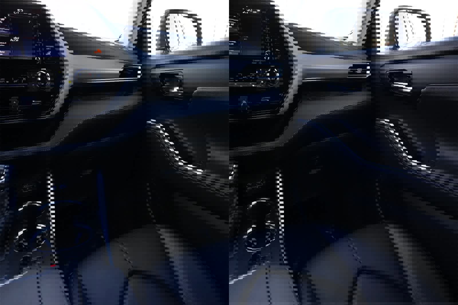 Used 2022 Toyota Highlander XLE image 8