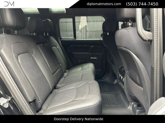 Used 2025 Land Rover Defender 110 V8 AWD/4WD image 20