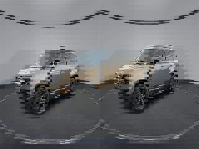 Used 2023 Land Rover Defender 110 S image 4