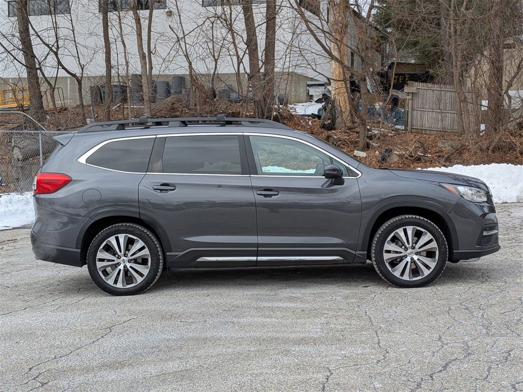Used 2022 Subaru Ascent Limited w/ Technology Package image 2