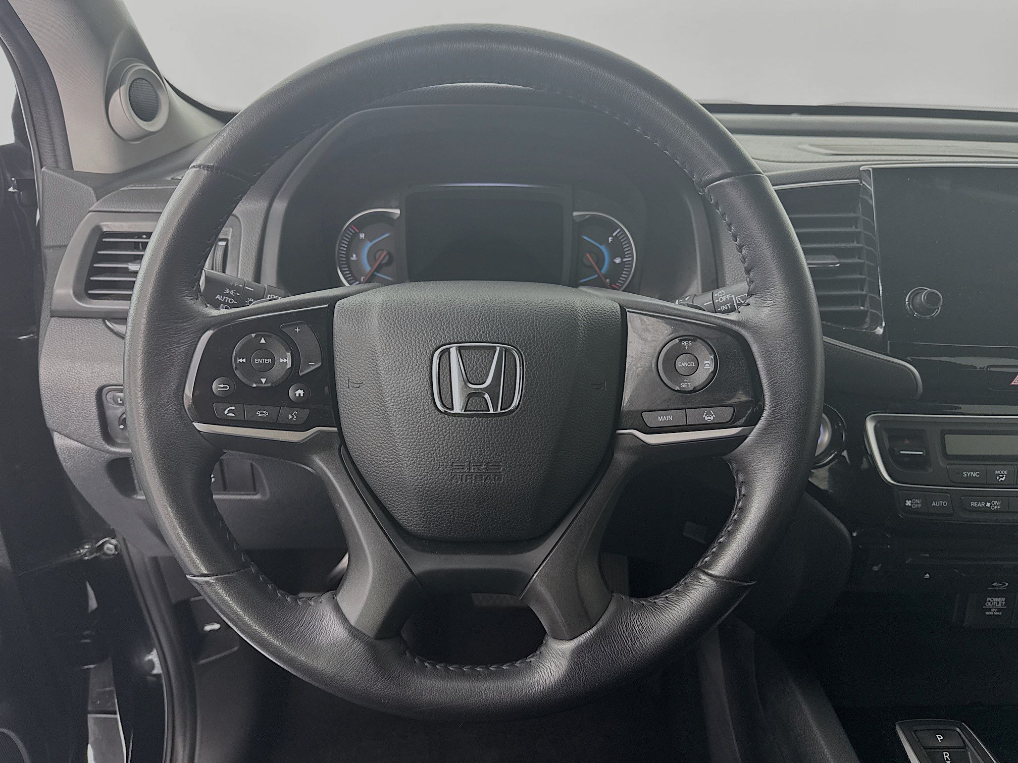Used 2020 Honda Pilot Touring image 11