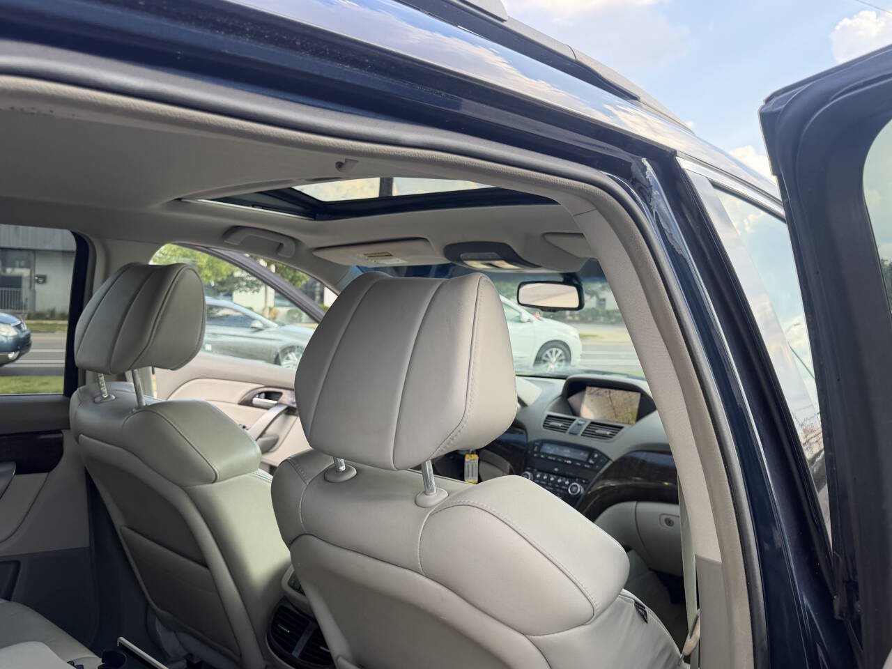 Used 2011 Acura MDX w/ Technology Package AWD/4WD image 26