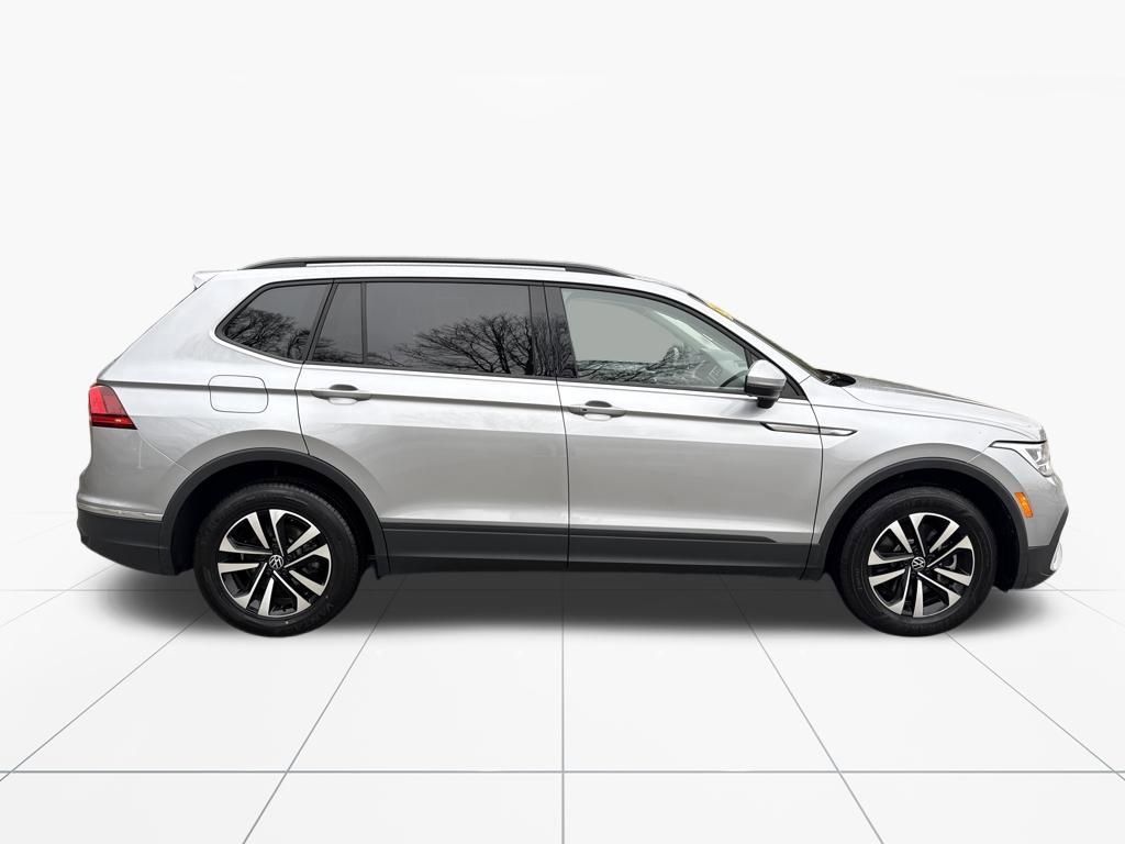 Used 2024 Volkswagen Tiguan S image 10