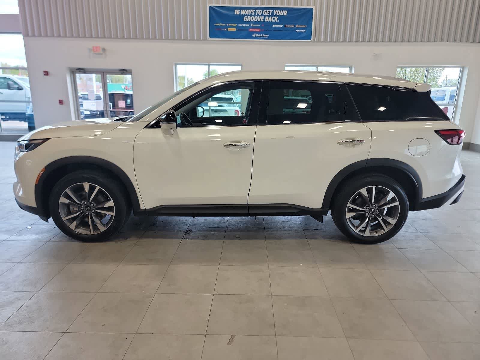 Used 2024 INFINITI QX60 Luxe AWD/4WD image 12