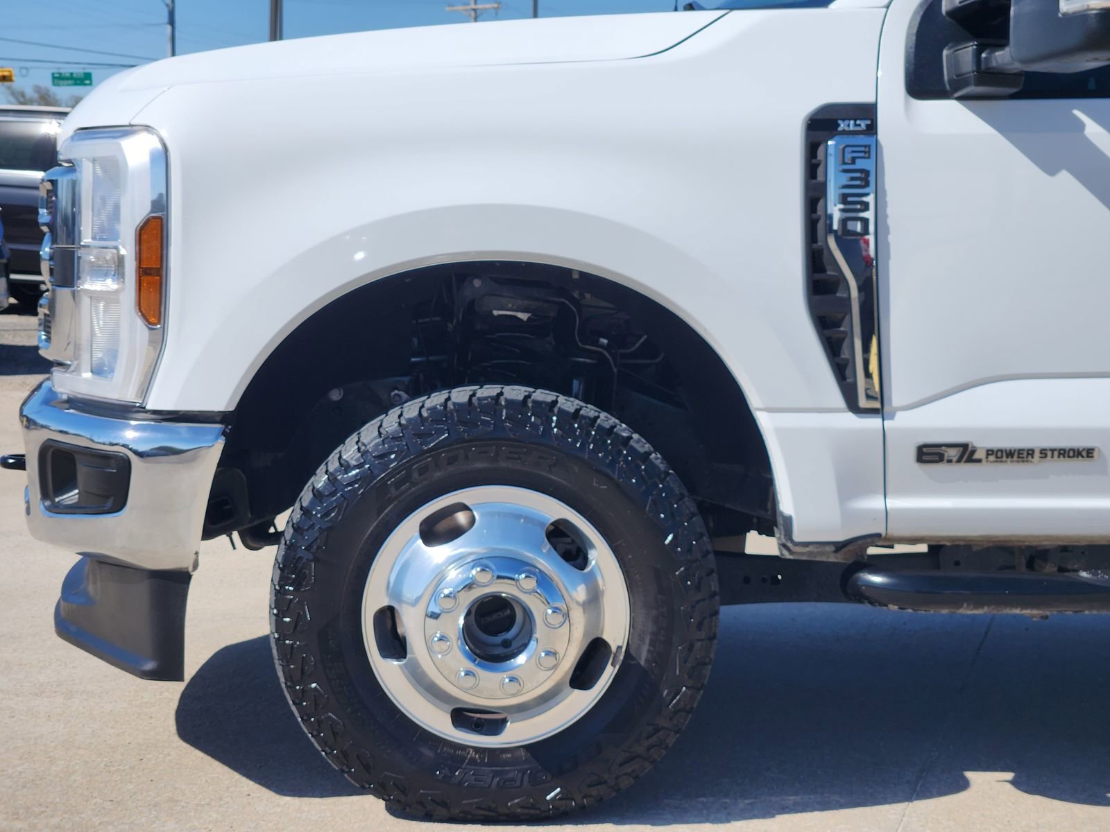 Used 2024 Ford F350 XLT w/ FX4 Off-Road Package image 9