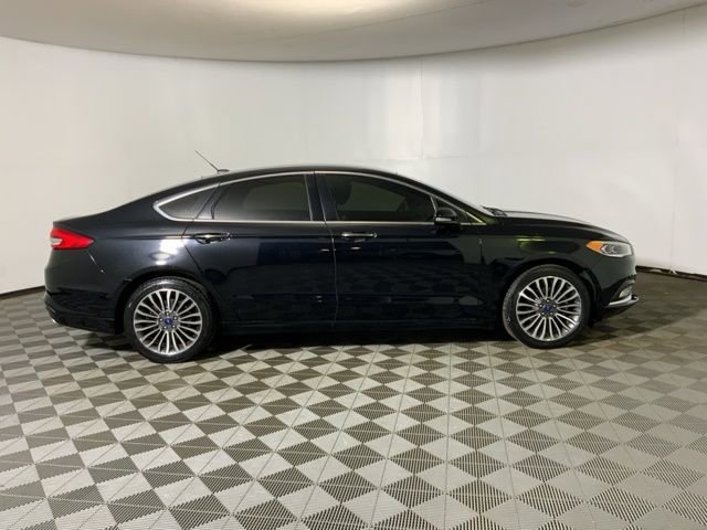 Used 2017 Ford Fusion SE w/ Equipment Group 202A FWD image 5