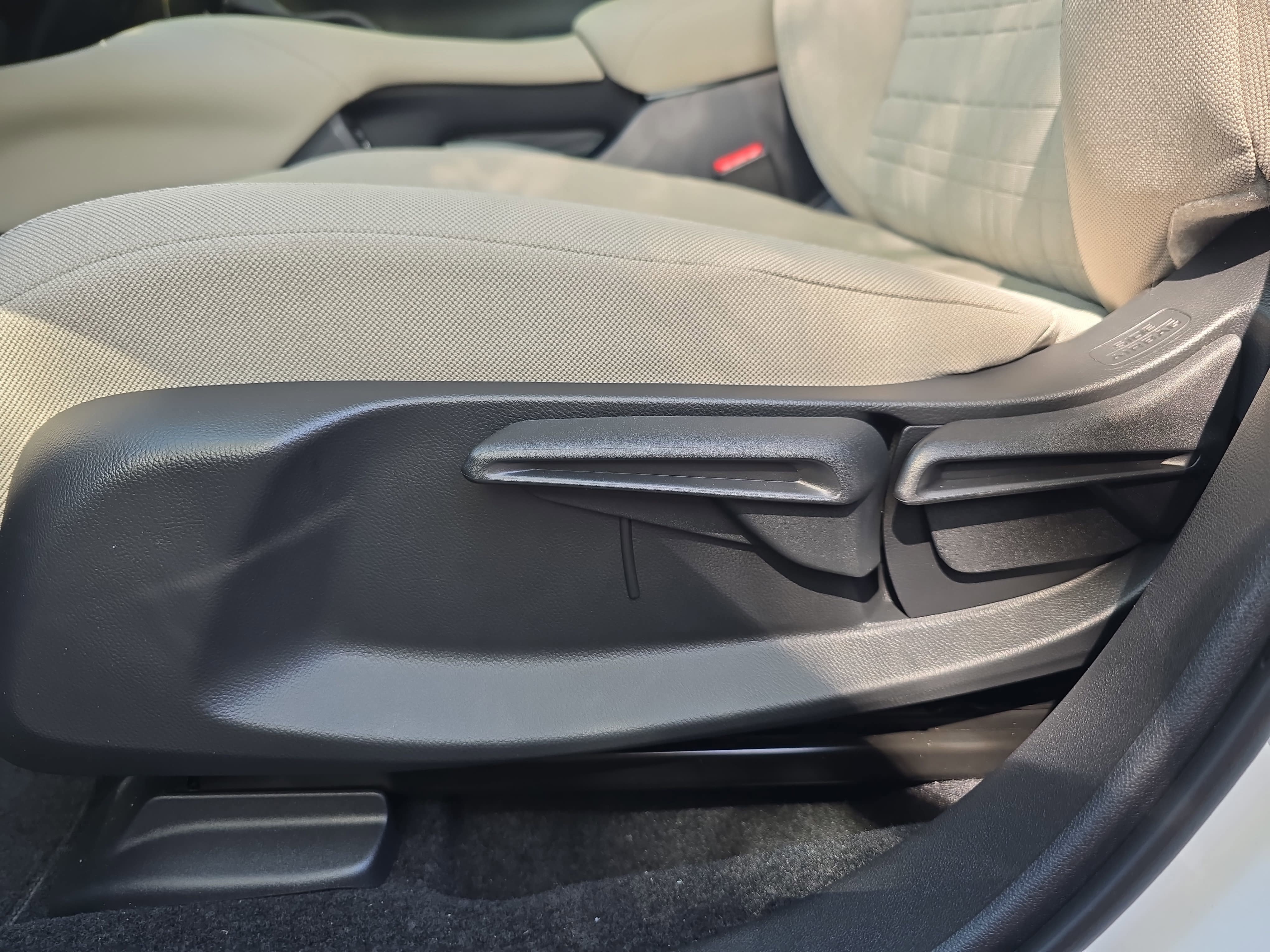 New 2026 Honda HR-V LX image 27