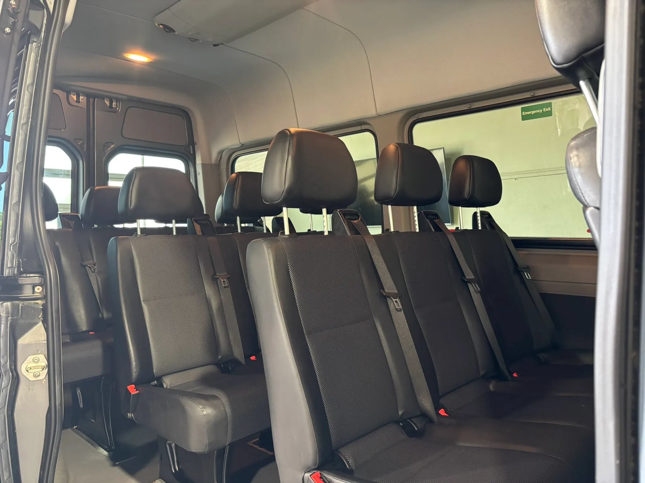 Used 2014 Mercedes-Benz Sprinter 2500 image 15