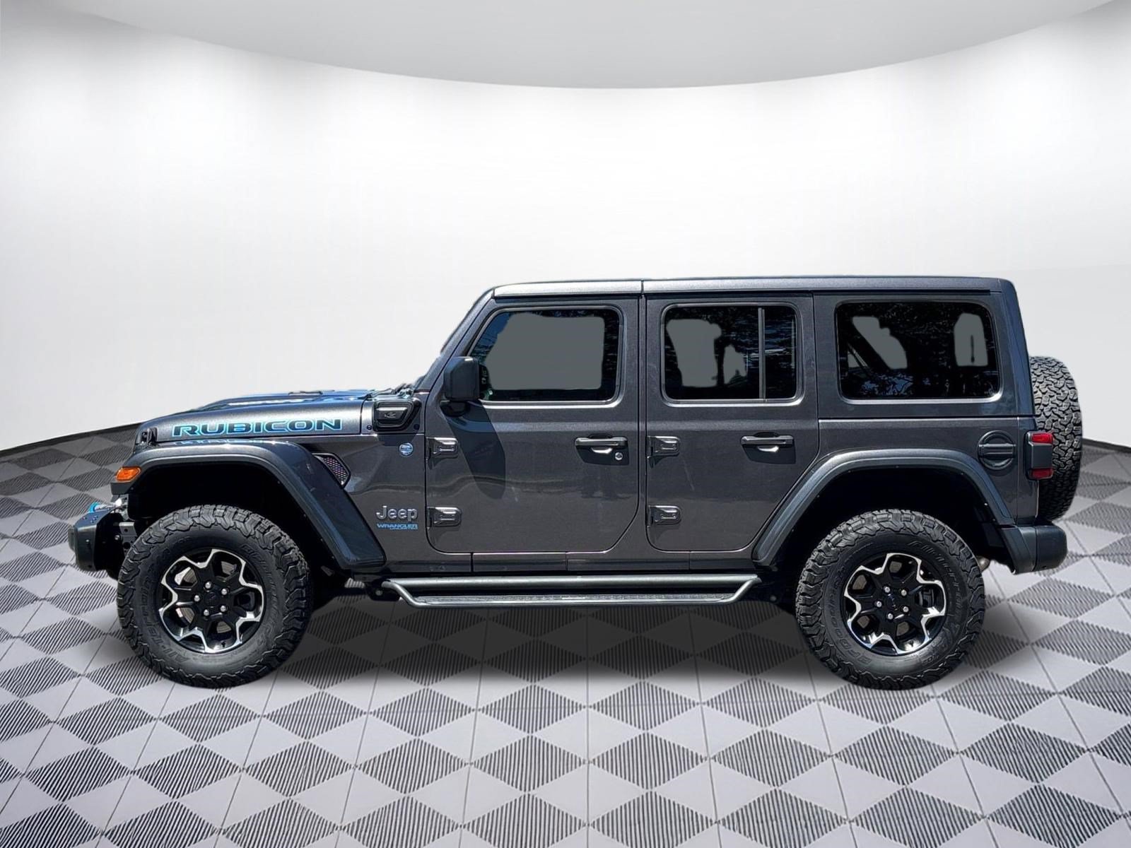 Used 2021 Jeep Wrangler Unlimited Rubicon 4xe w/ Steel Bumper Group AWD/4WD image 2