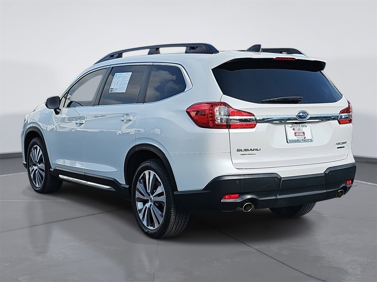 Used 2022 Subaru Ascent Limited w/ Technology Package image 5