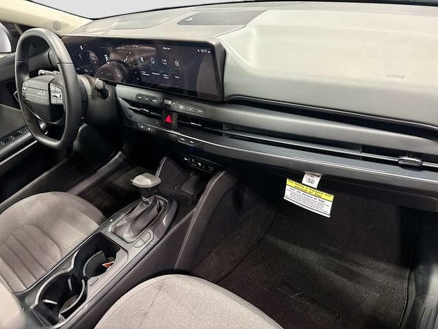 Used 2025 Kia K4 EX image 27