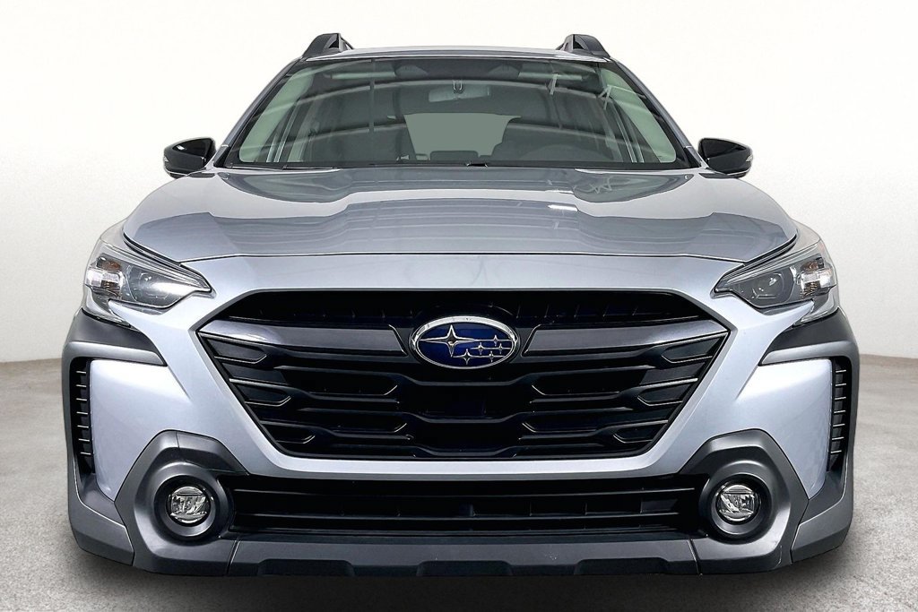 Used 2025 Subaru Outback Premium AWD/4WD image 4
