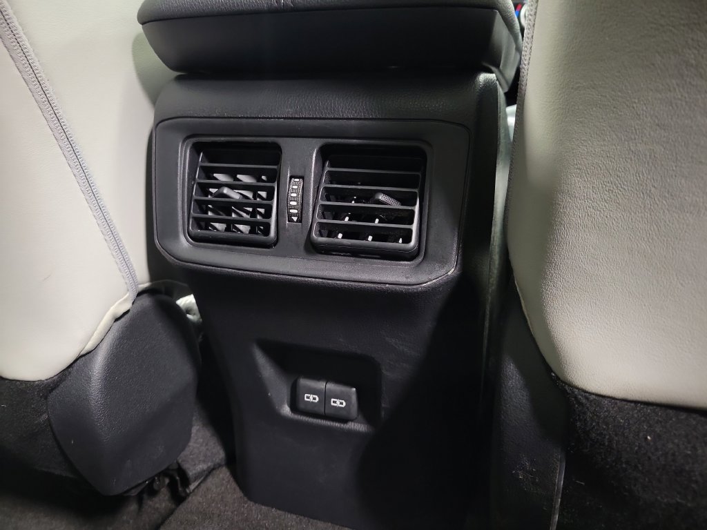 Used 2023 Toyota RAV4 XLE Premium FWD image 31