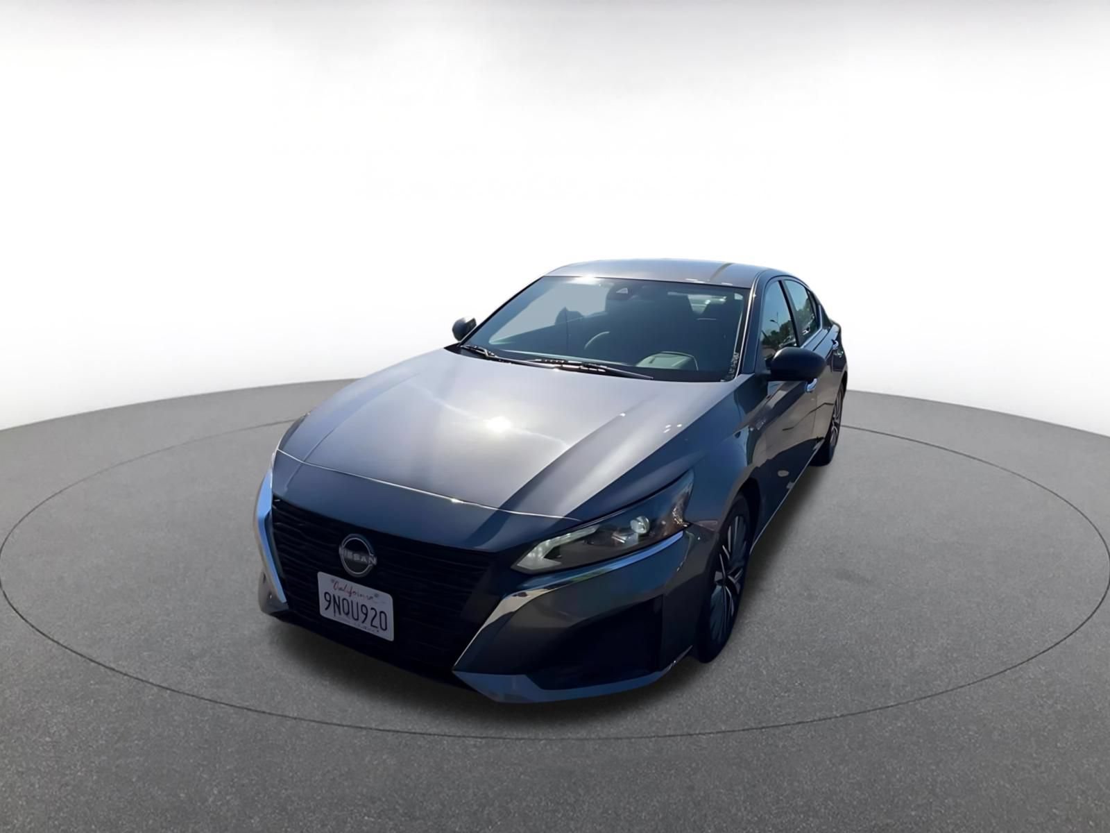 Used 2025 Nissan Altima 2.5 SV FWD image 7