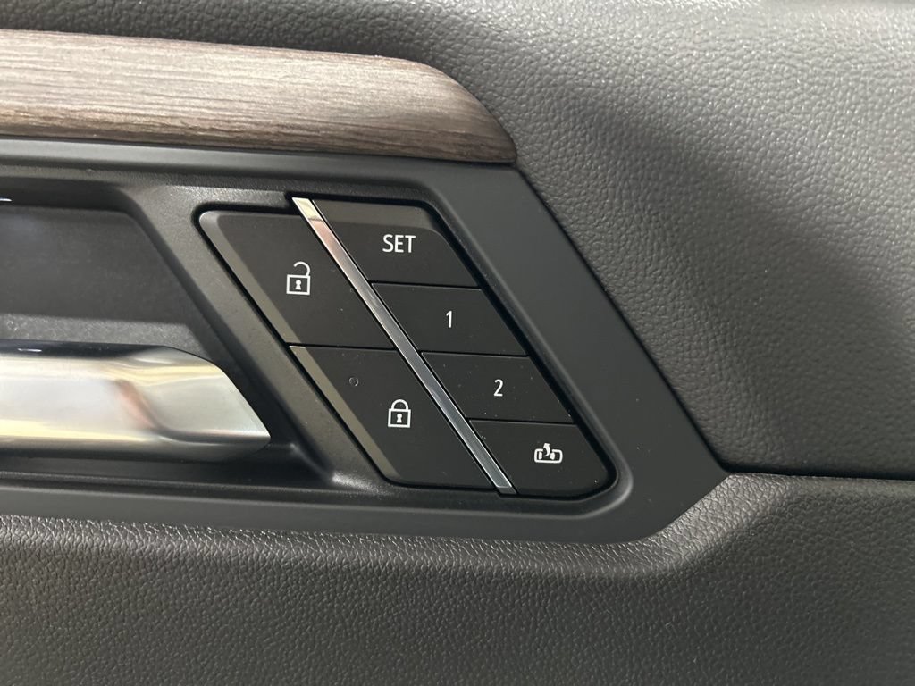 New 2026 GMC Acadia Denali w/ Super Cruise Package AWD/4WD image 19