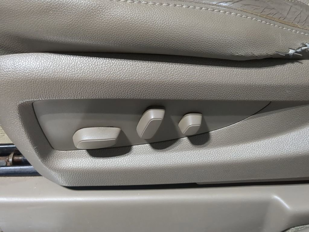 Used 2015 GMC Yukon SLT image 21