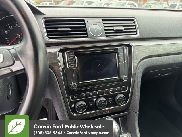 Used 2017 Volkswagen Passat 1.8T SE w/ SE Lighting Package image 20