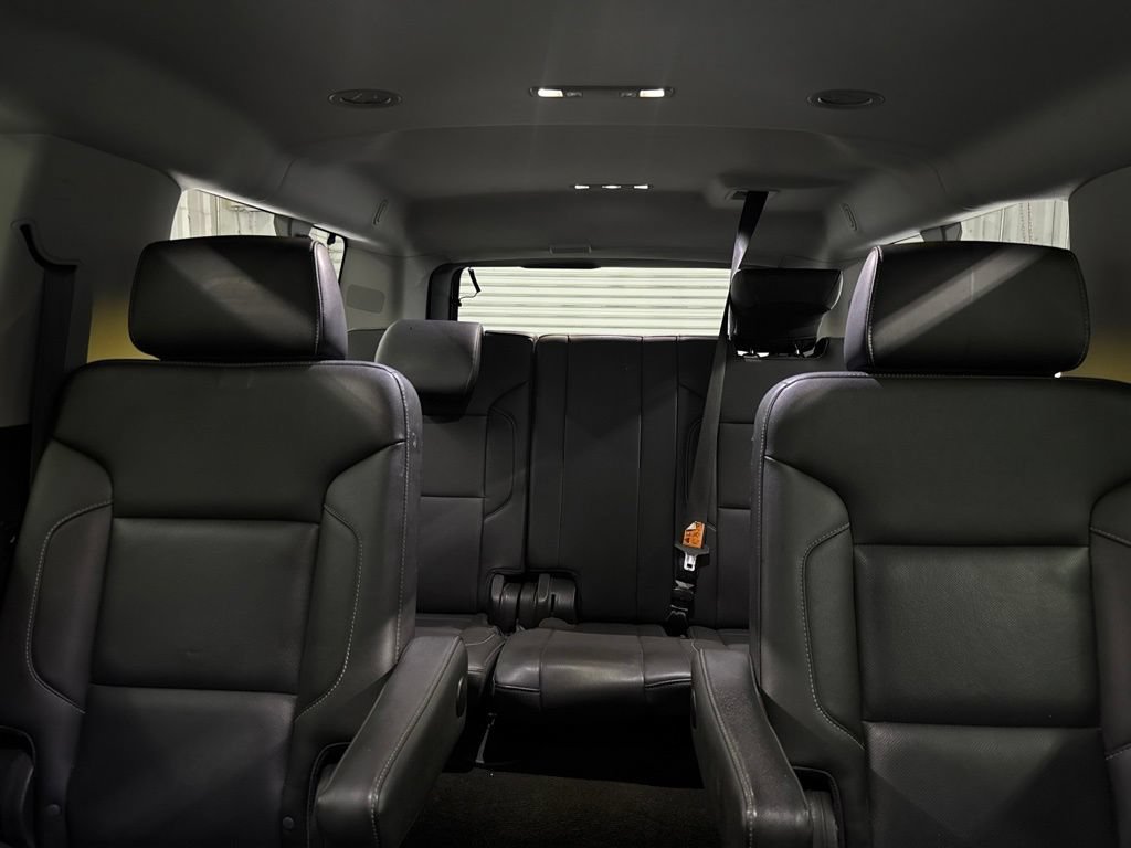 Used 2018 Chevrolet Suburban Premier AWD/4WD image 12