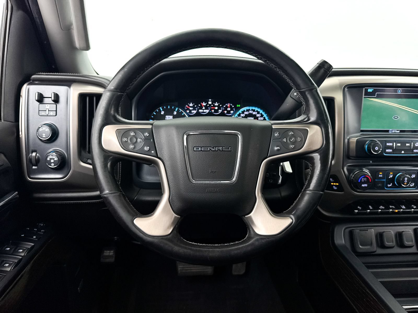 Used 2019 GMC Sierra 2500 Denali w/ Duramax Plus Package AWD/4WD image 27