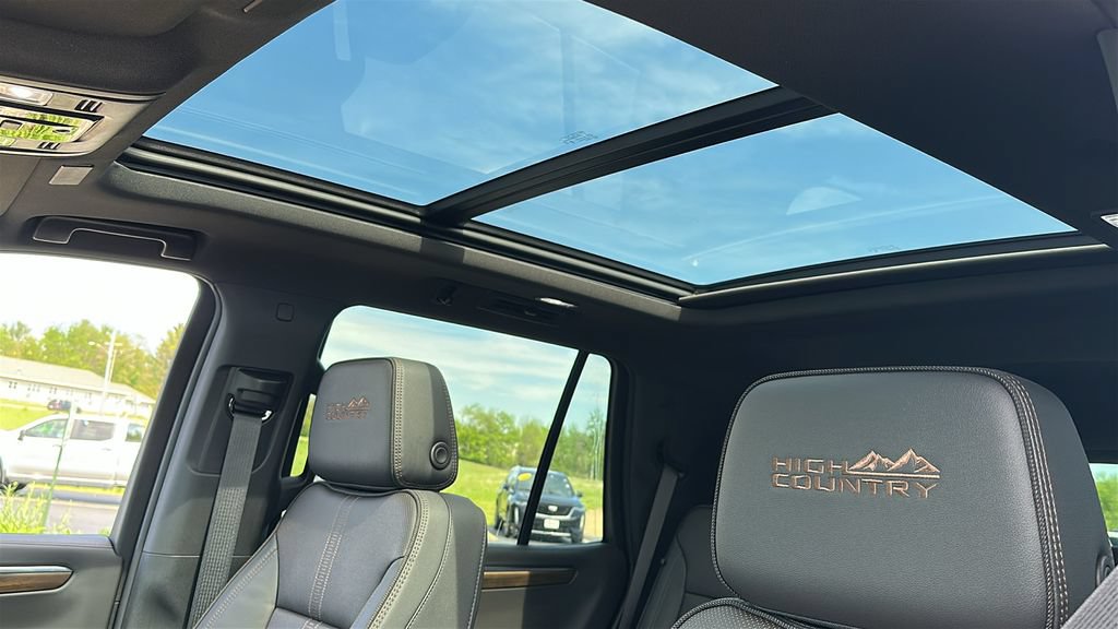 New 2026 Chevrolet Tahoe High Country AWD/4WD image 16