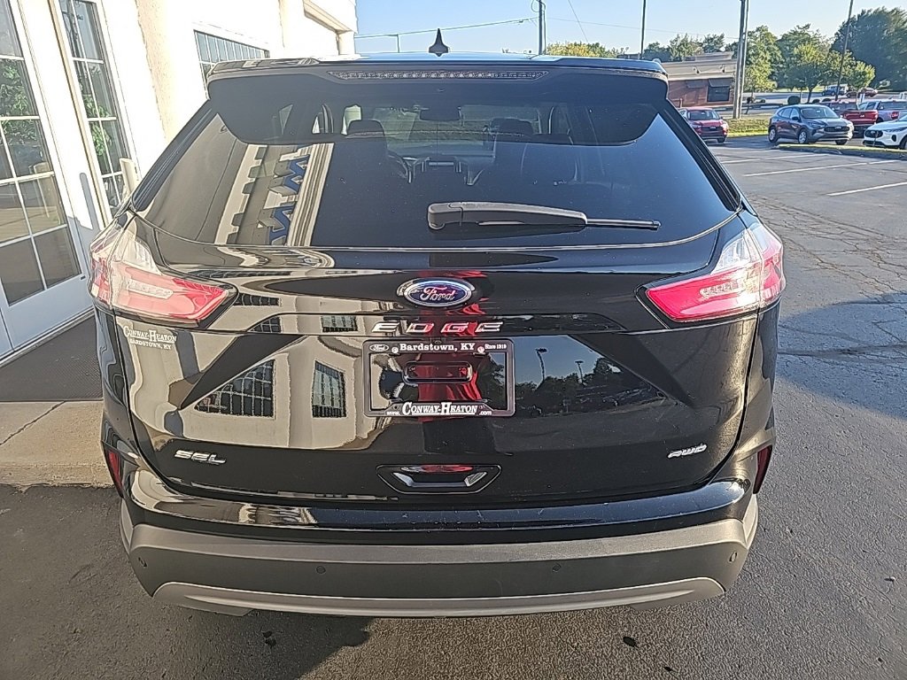 Used 2024 Ford Edge SEL image 5