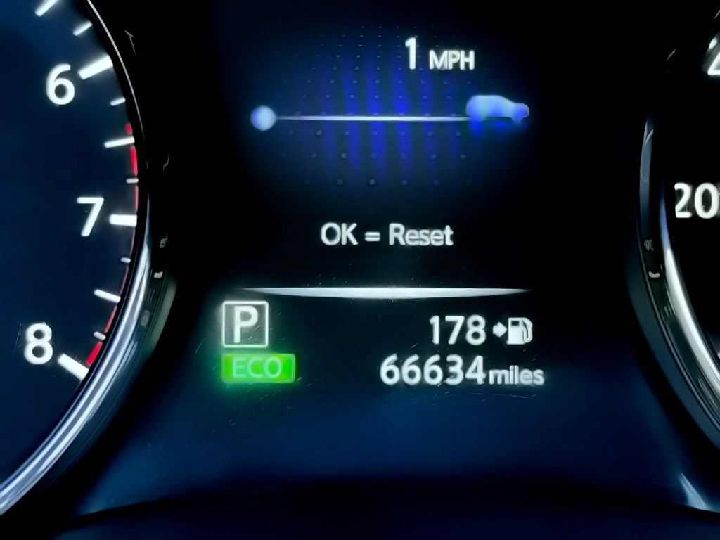 Used 2017 Nissan Rogue SV w/ SV Premium Package AWD/4WD image 20