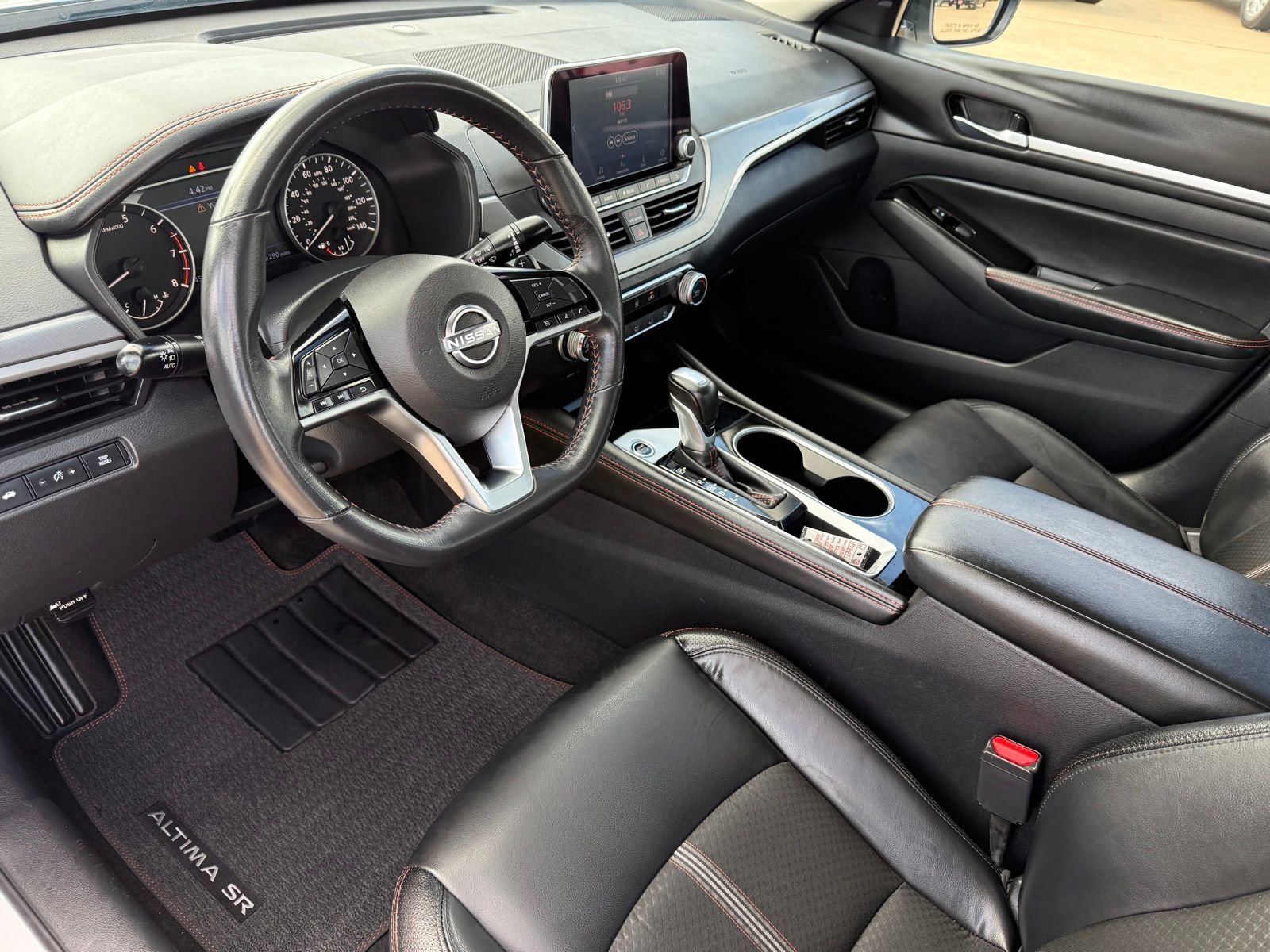 Used 2024 Nissan Altima 2.5 SR image 11