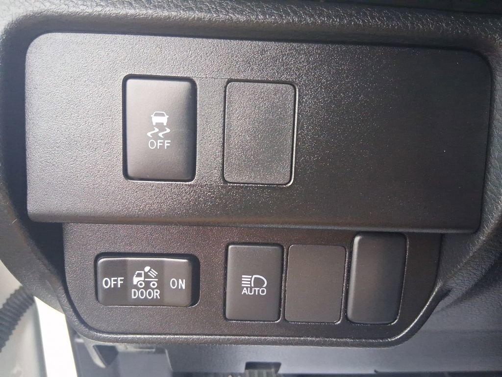 Used 2022 Toyota Tacoma SR image 19