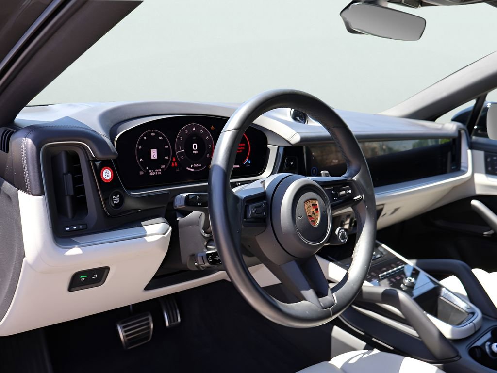 Certified 2024 Porsche Cayenne S AWD/4WD image 4