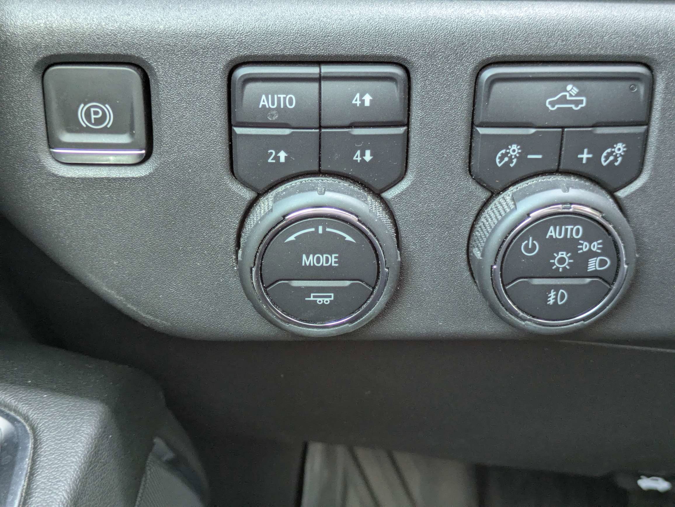 Used 2024 Chevrolet Silverado 1500 LT Trail Boss AWD/4WD image 13