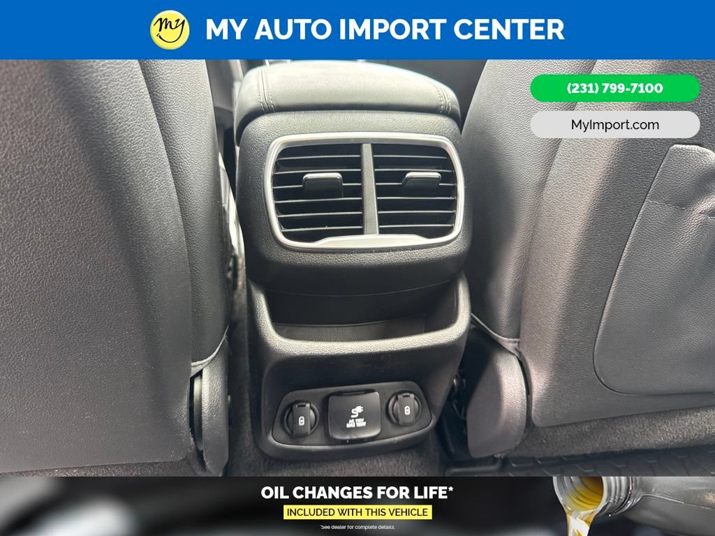 Used 2020 Hyundai Santa Fe Limited AWD/4WD image 28
