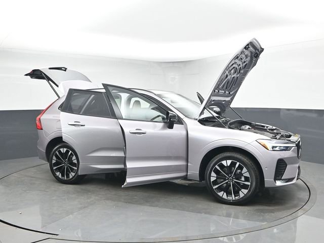 New 2026 Volvo XC60 B5 Plus w/ Protection Package Premier image 54