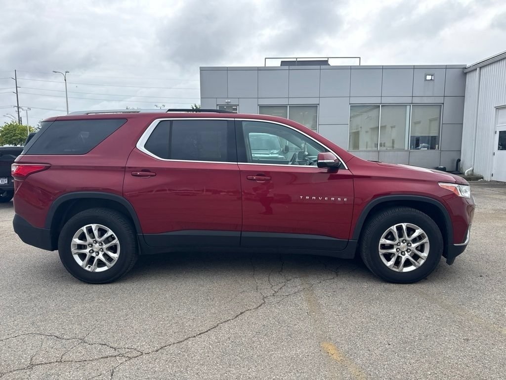 Used 2018 Chevrolet Traverse LT AWD/4WD image 3