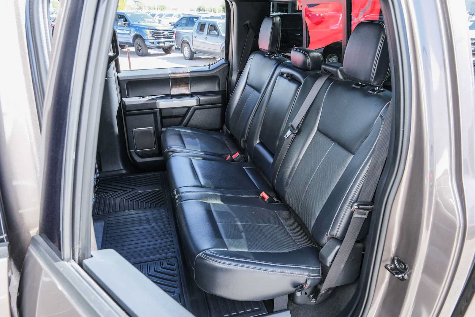 Used 2022 Ford F350 Lariat w/ Lariat Ultimate Package AWD/4WD image 30