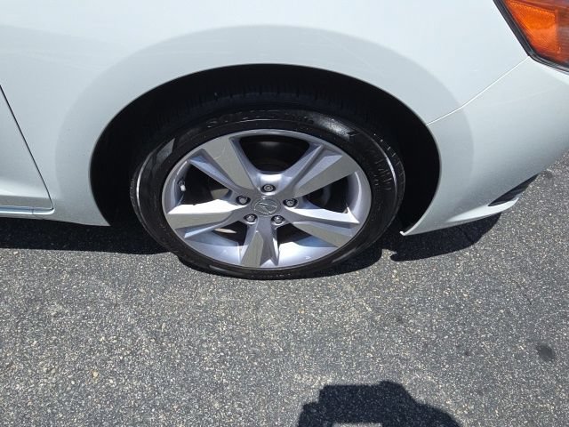 Used 2015 Acura ILX w/ Technology Package FWD image 23