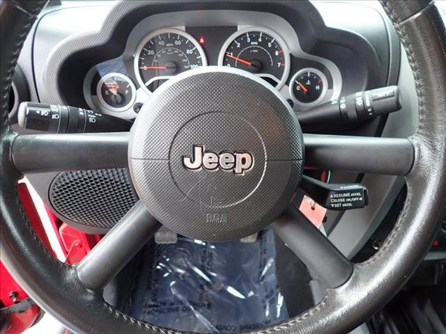 Used 2010 Jeep Wrangler Unlimited Rubicon w/ Trailer Tow Group AWD/4WD image 10