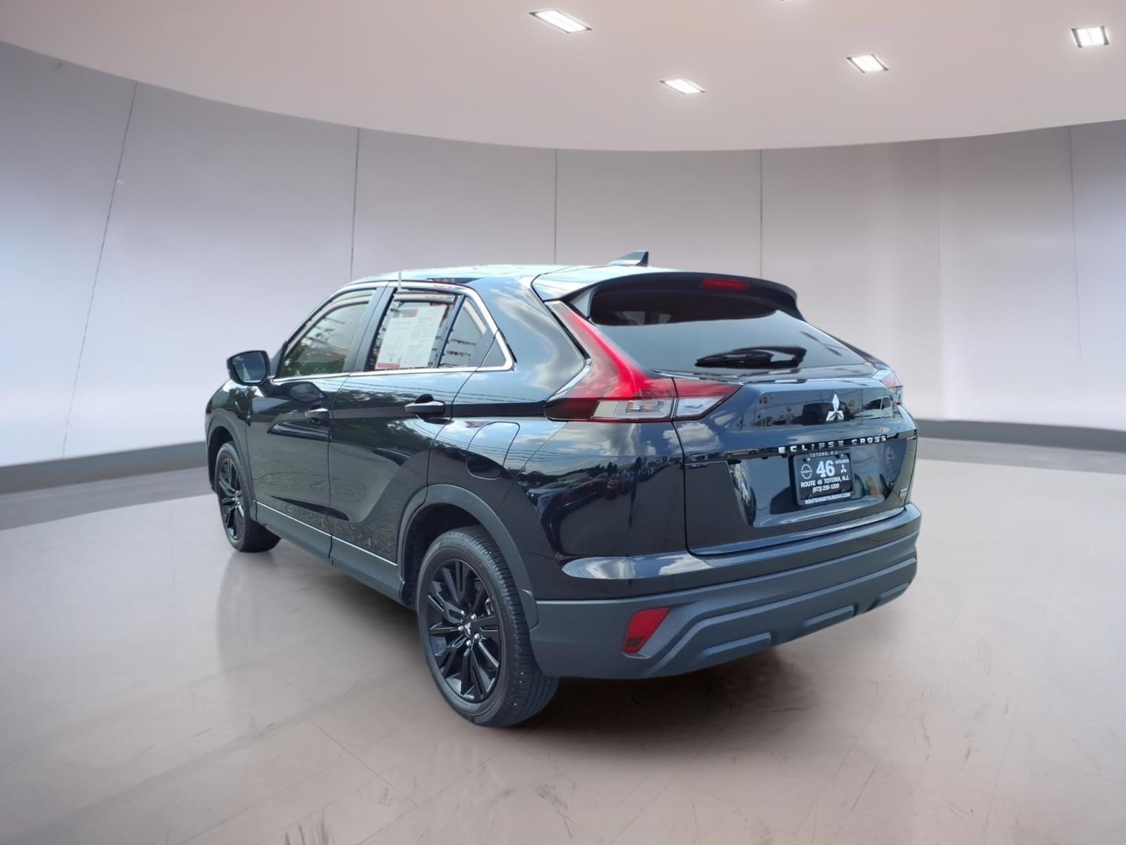 Used 2025 Mitsubishi Eclipse Cross LE AWD/4WD image 3