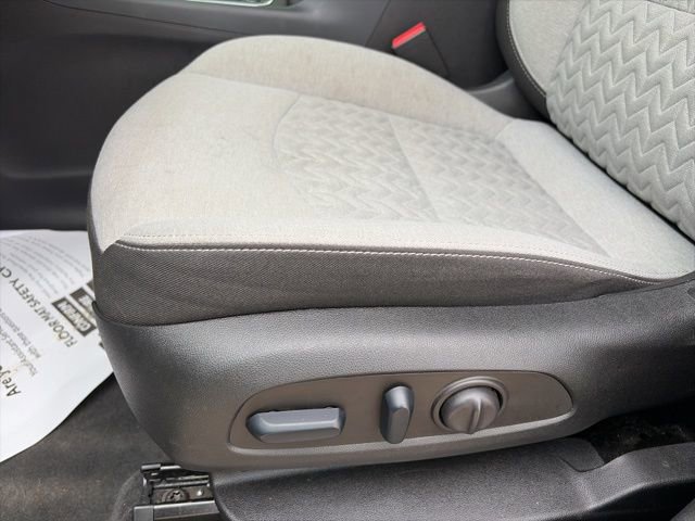Used 2024 Chevrolet Equinox LT image 11