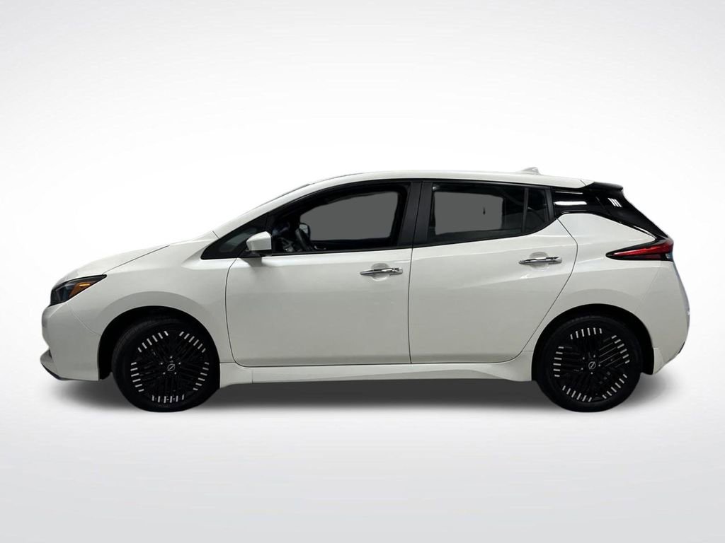 Used 2025 Nissan Leaf SV Plus image 12