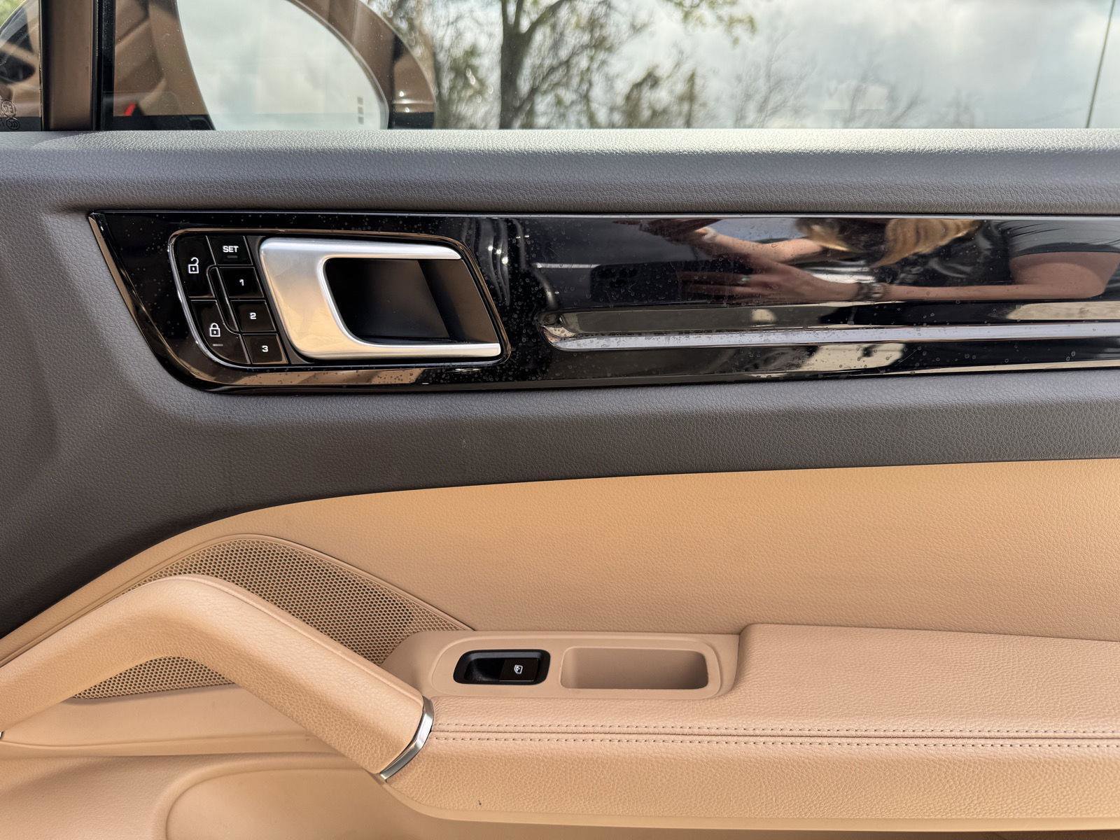 Used 2019 Porsche Cayenne image 28