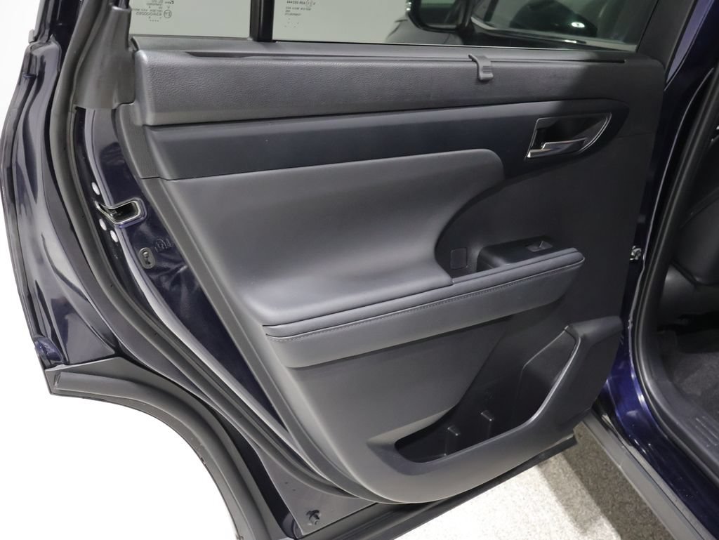 Certified 2024 Toyota Highlander XLE AWD/4WD image 18