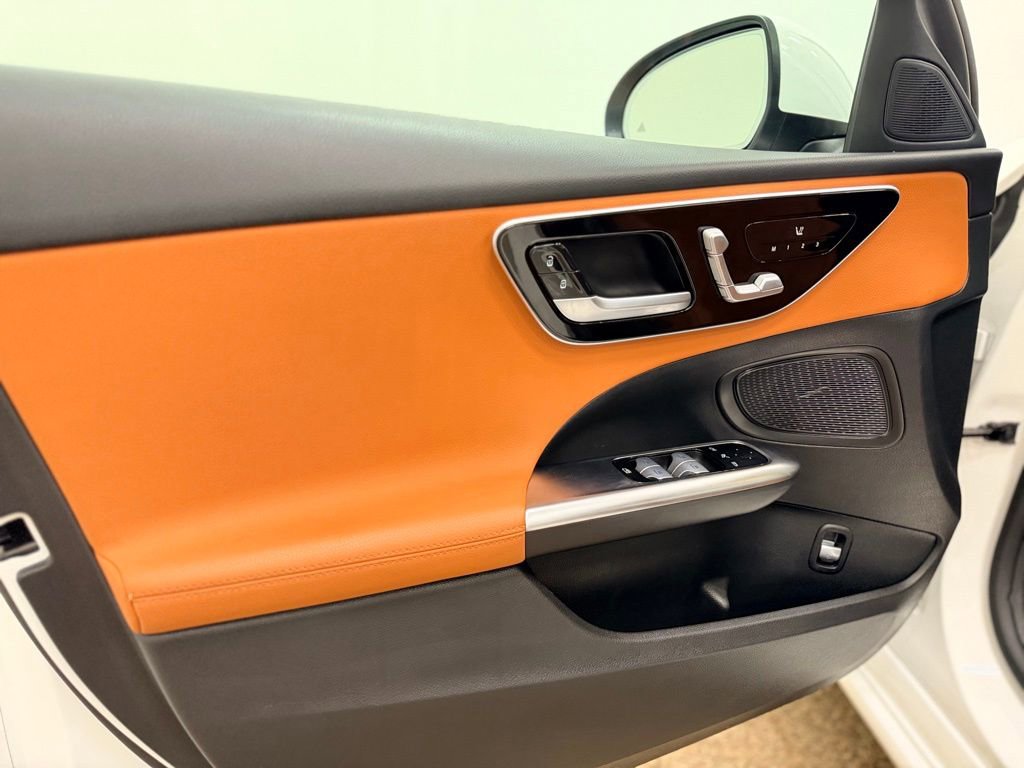 Used 2025 Mercedes-Benz C 300 4MATIC Sedan image 10