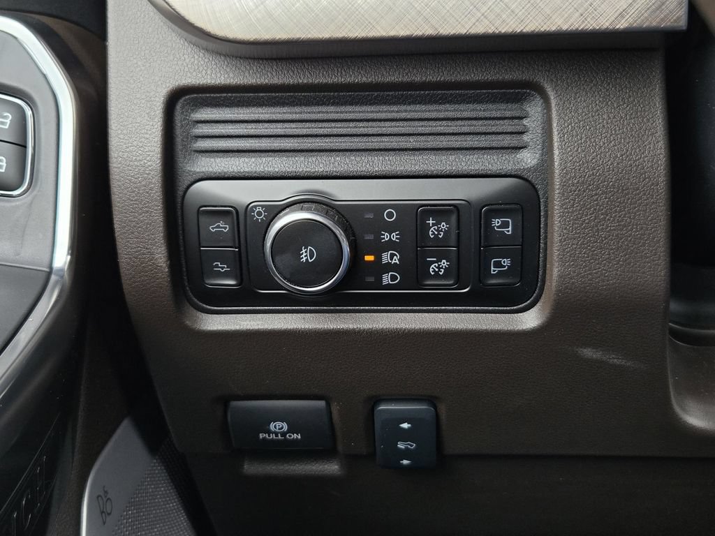 Used 2025 Ford F250 King Ranch AWD/4WD image 17