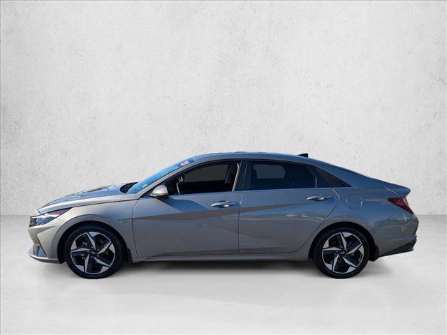 Used 2023 Hyundai Elantra Limited image 8